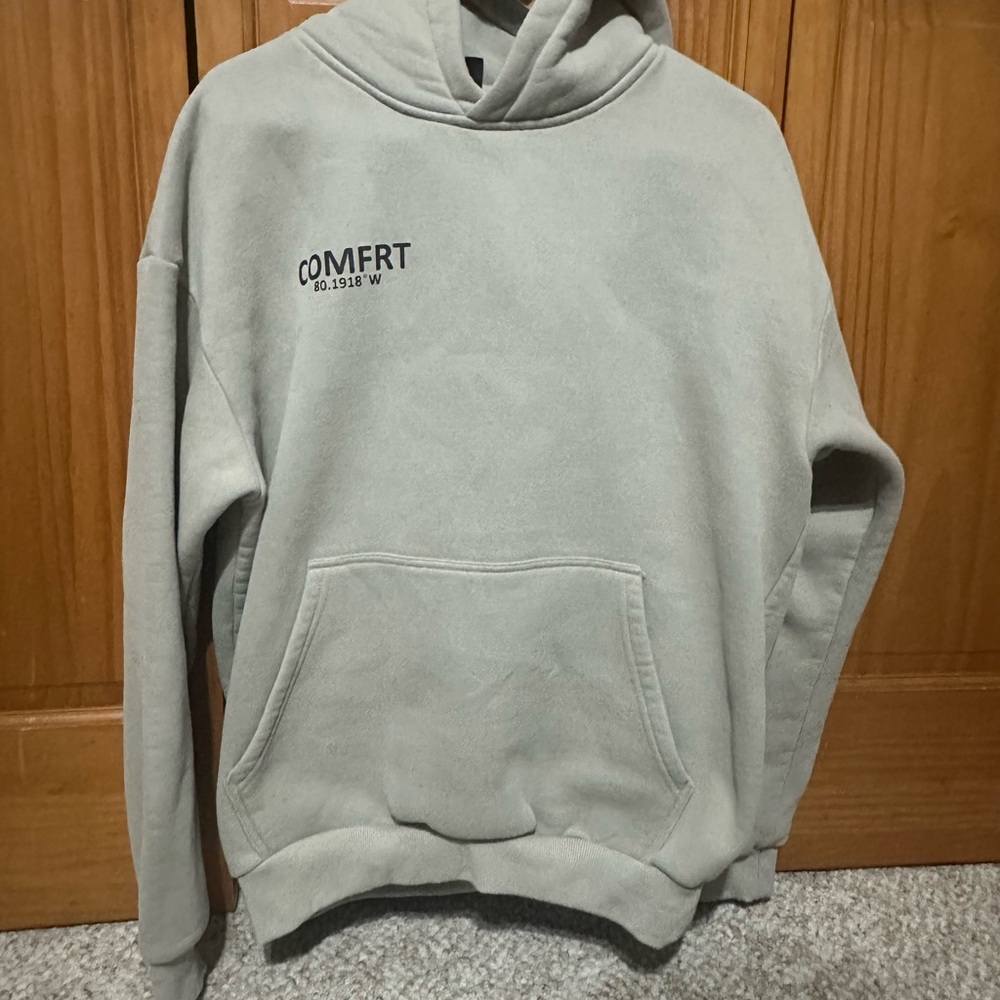 COMFRT Women's Cozy Gray Hoodie